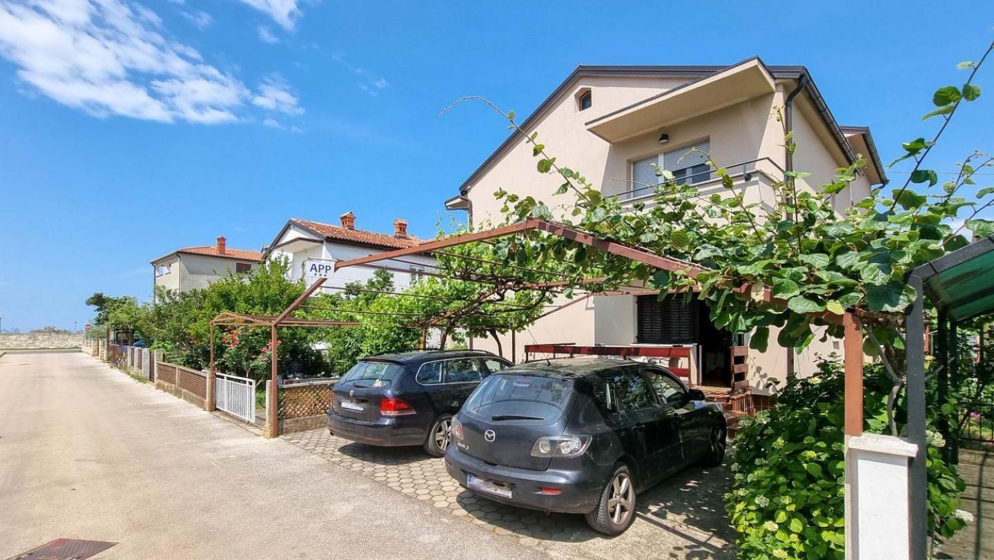 Ferienwohnung Runko Umag Exterior foto